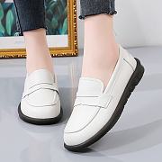 White Soft Sole Women's Leather Shoes - 5