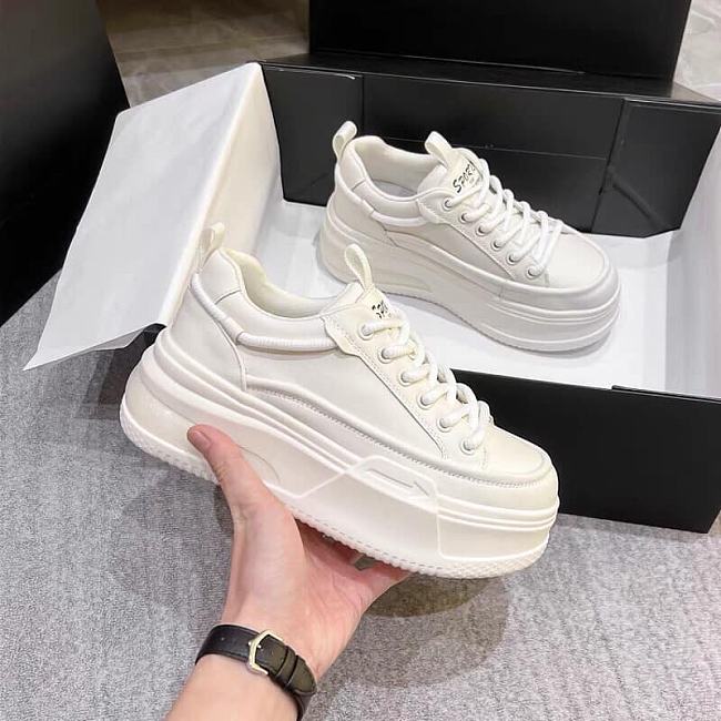 Double Botton High Quality White Sneaker 2023 - 1