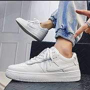 Men's and women's sneakers with easy-to-clean leather material with anti-slip soles 3cm high - 1