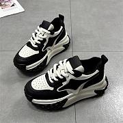 New   Style White Thick Sole Sports Shoes For Women - 4